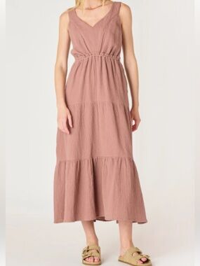 NWT Size small Devoted gauze Sleeveless V‑Neck Tiered Maxi Dress in Dusty Rose